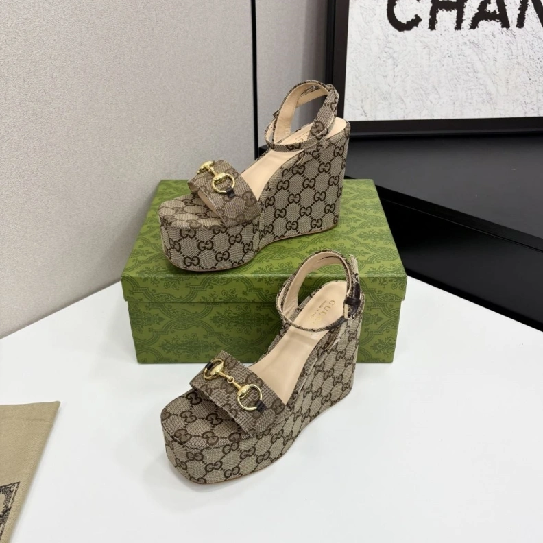 Gxccx Sandals Flexible 157193