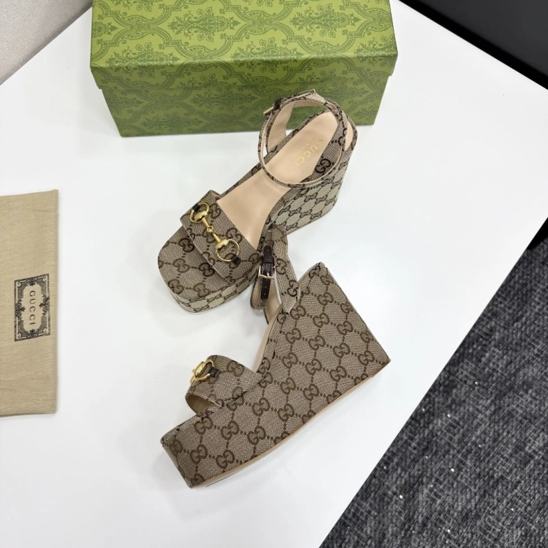 Gxccx Sandals Flexible 157193