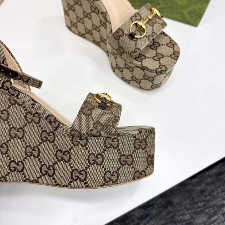 Gxccx Sandals Flexible 157193