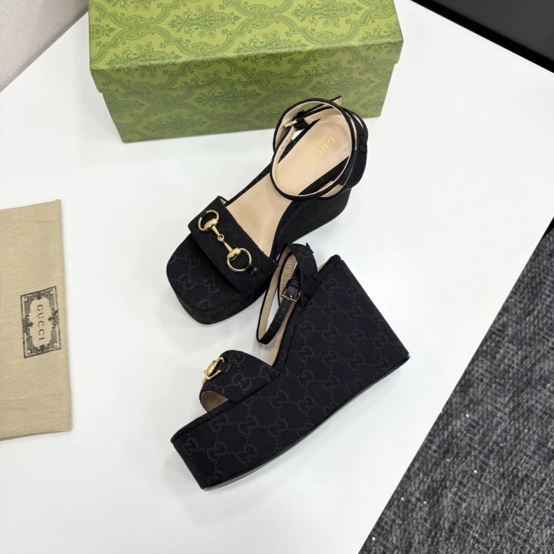 Bold Gxccx Sandals 157192