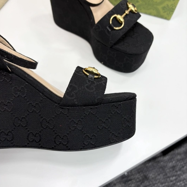 Bold Gxccx Sandals 157192
