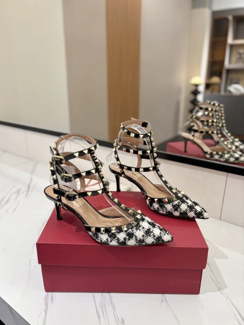 Cozy Vxlxntino High Heels 229549