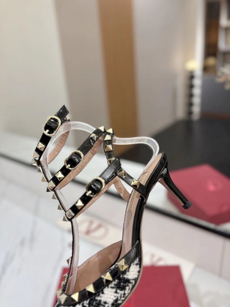 Cozy Vxlxntino High Heels 229549