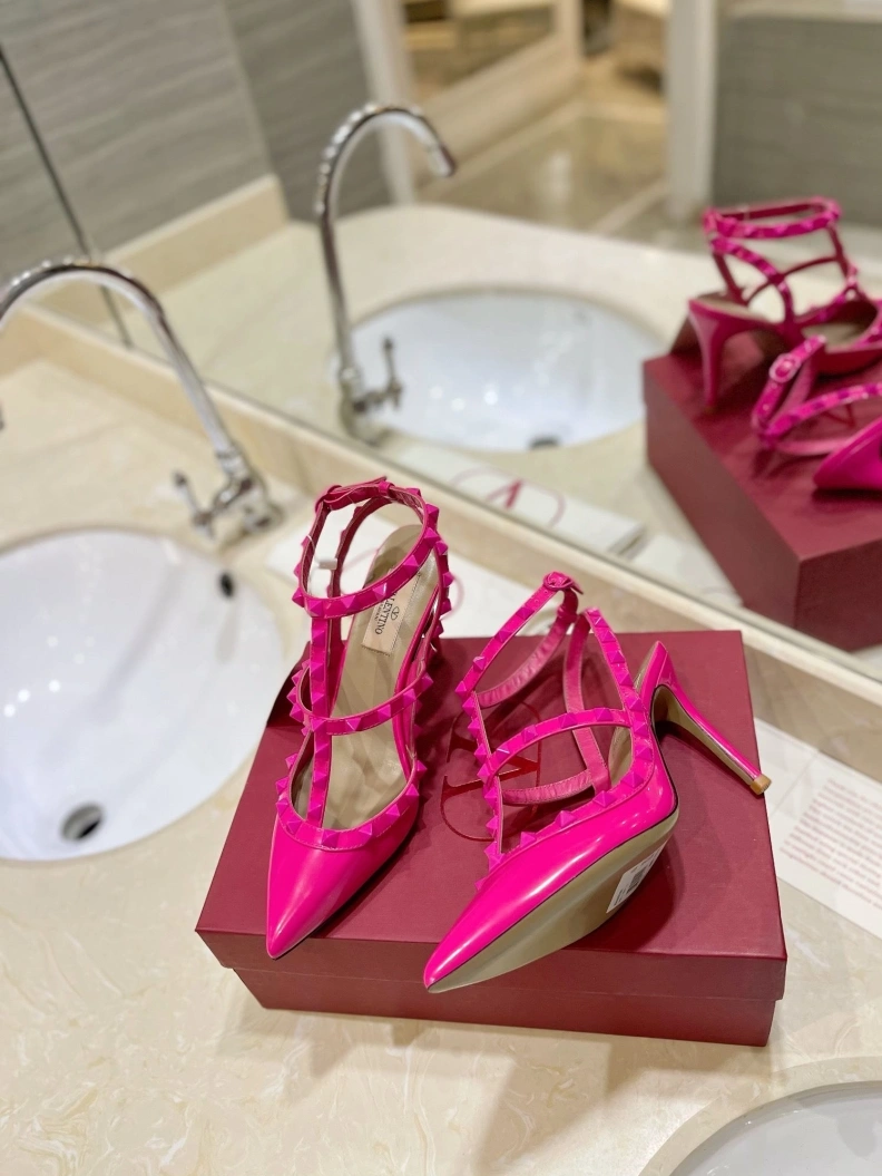 Cozy Vxlxntino High Heels 229544