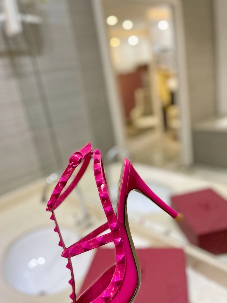 Cozy Vxlxntino High Heels 229544