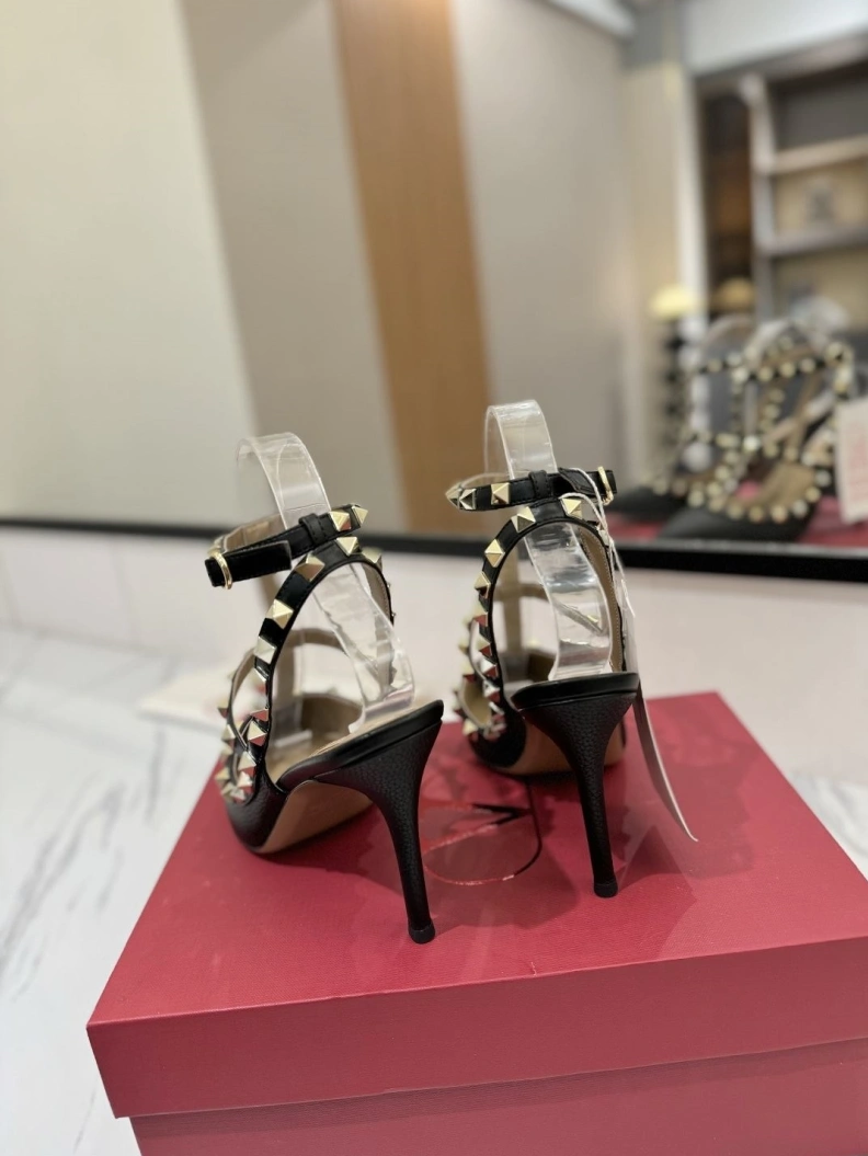 Sleek Vxlxntino High Heels 229527
