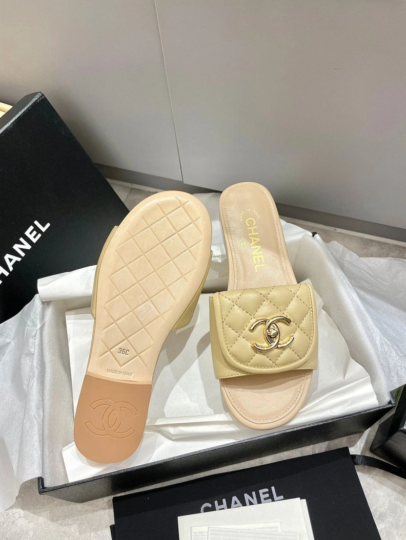 Chxnxl Slippers Bold 118939