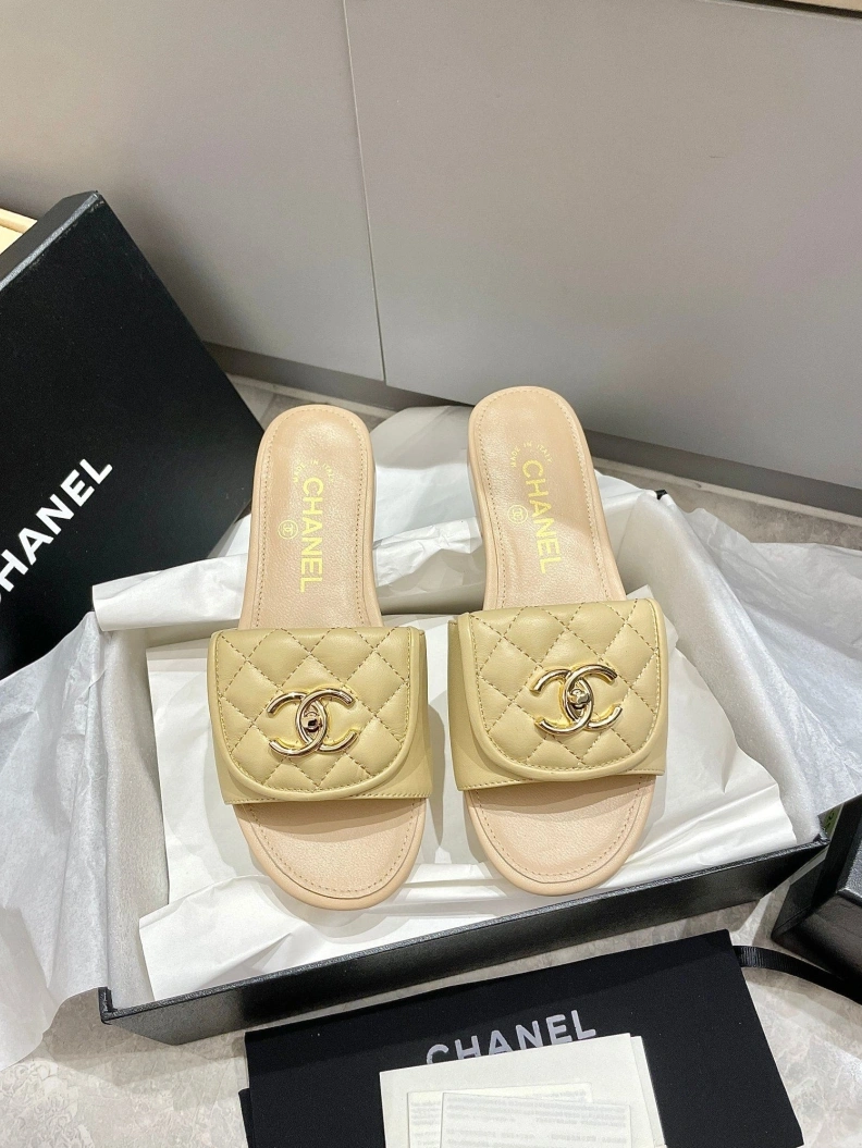 Chxnxl Slippers Bold 118939