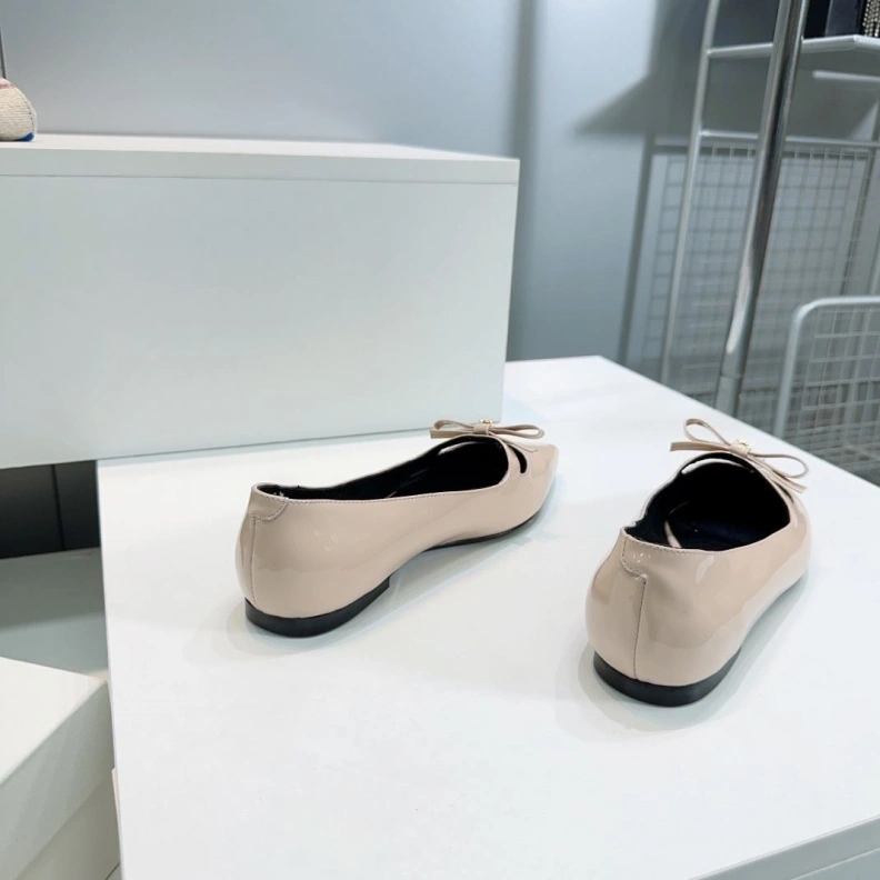 Unique Cxlxne Flat Shoes 116102