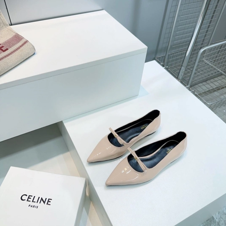 Unique Cxlxne Flat Shoes 116102
