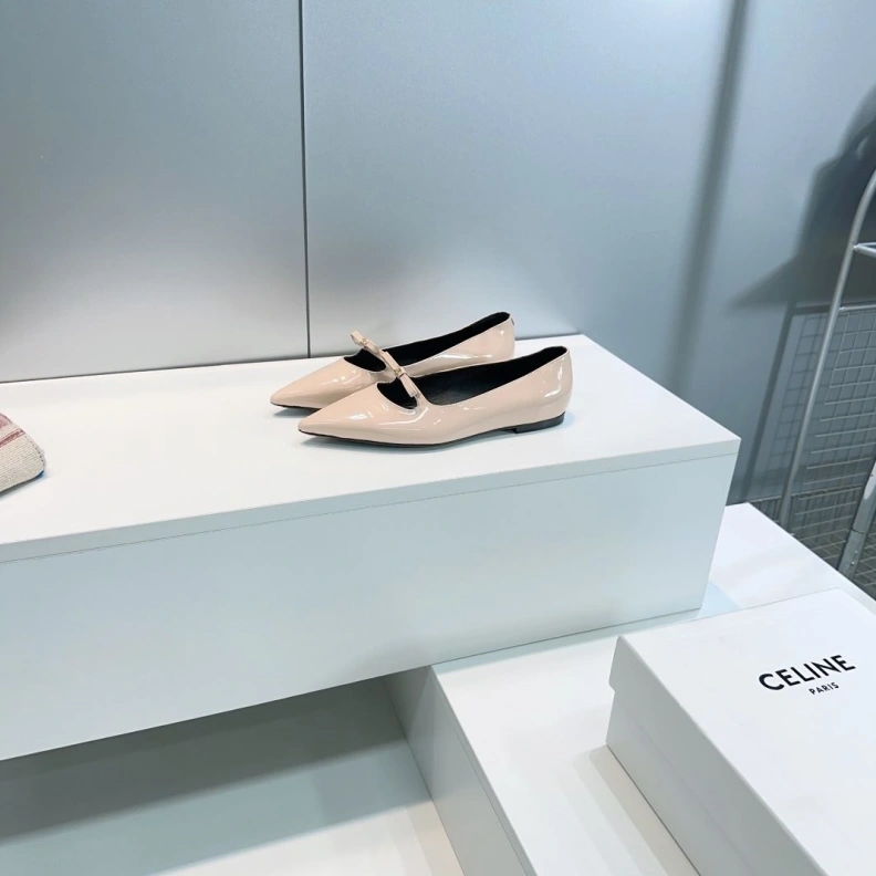 Unique Cxlxne Flat Shoes 116102