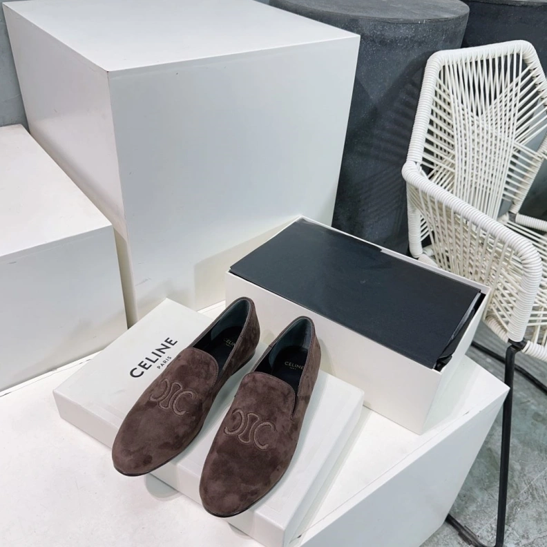 Minimalist Cxlxne Leather Shoes 116101