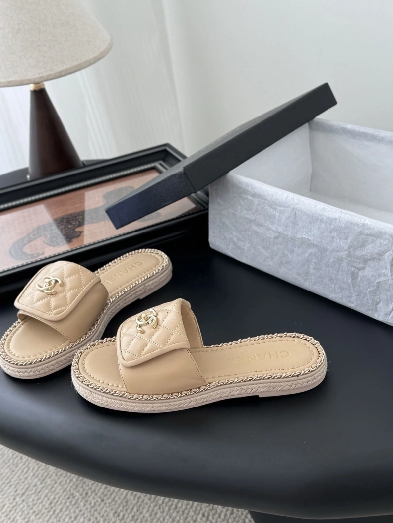 Functional Chxnxl Slippers 118936