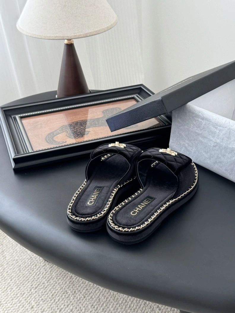Chxnxl Slippers Refined 118935