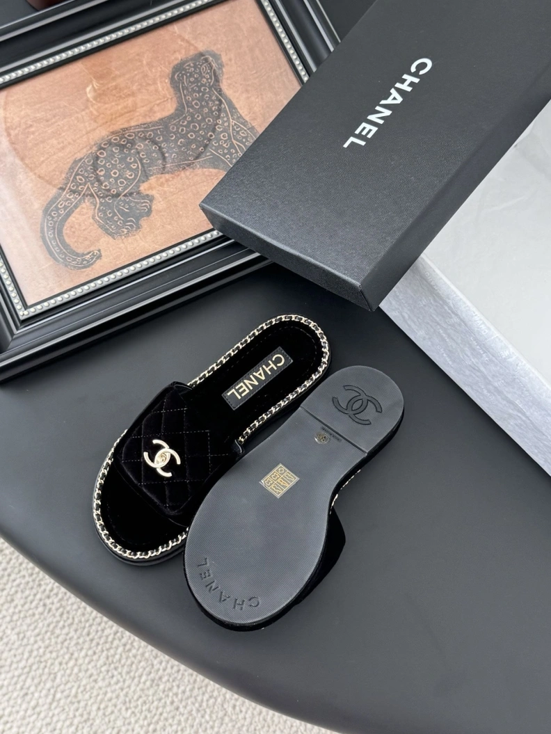 Chxnxl Slippers Refined 118935