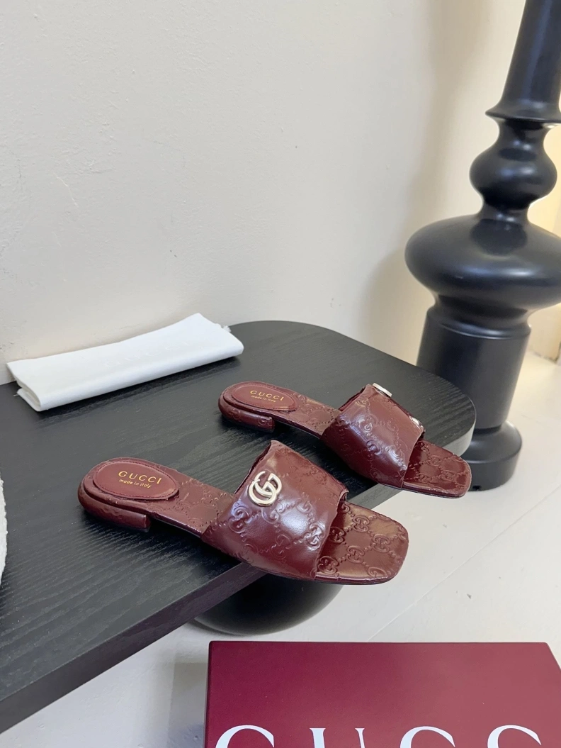 Gxccx Slippers Trendsetting 157047