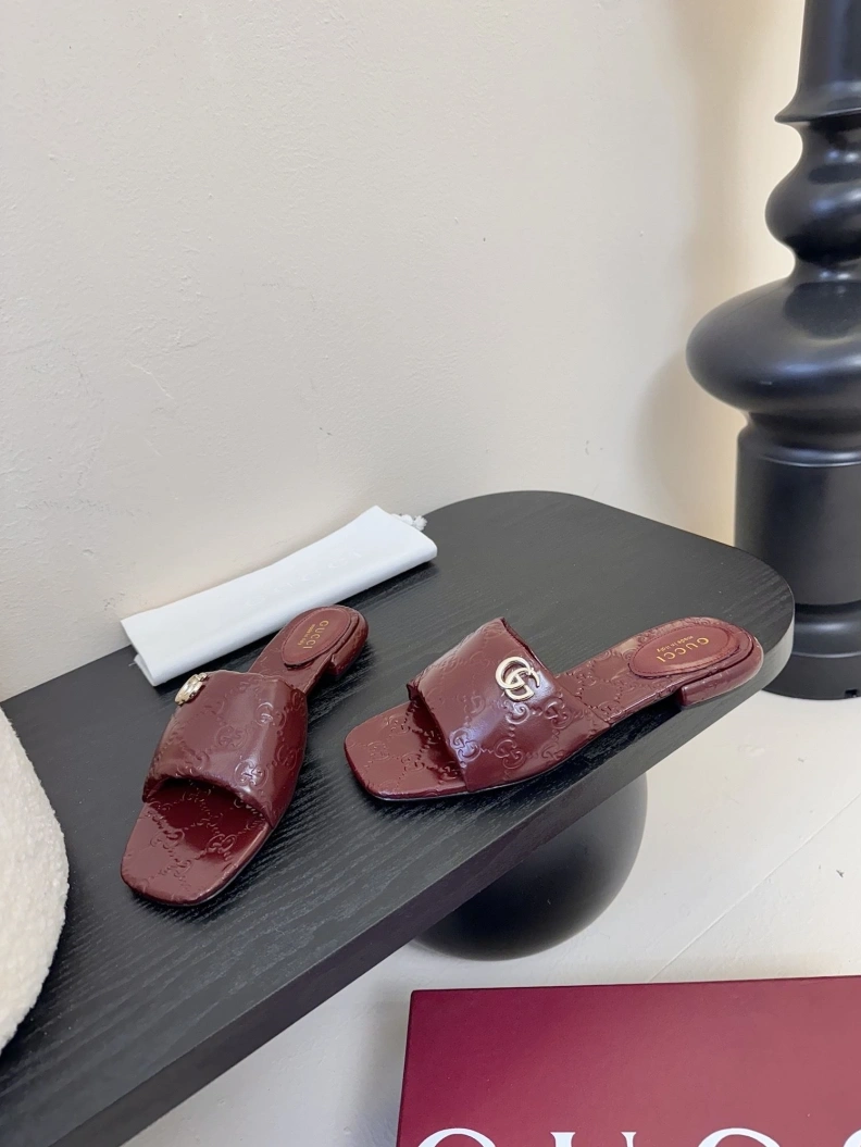 Gxccx Slippers Trendsetting 157047