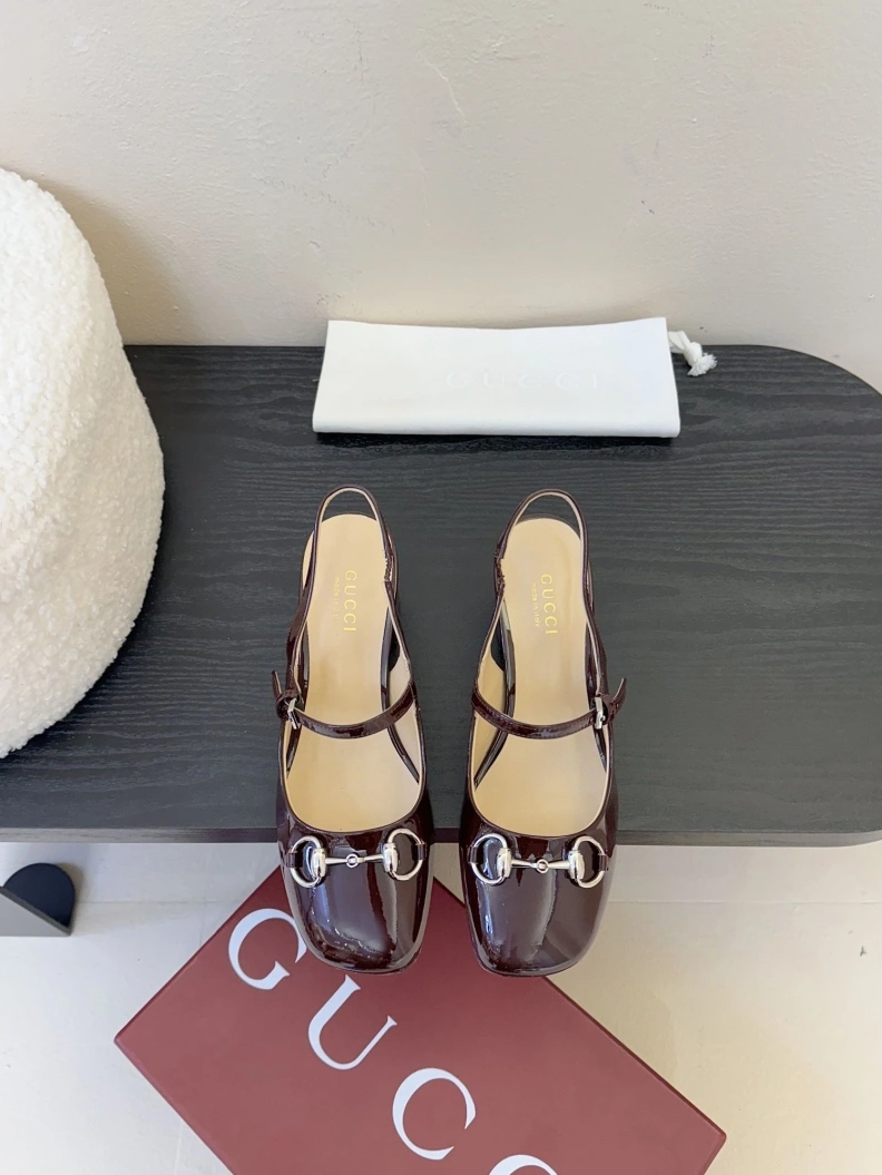 Flexible Gxccx Sandals 157175