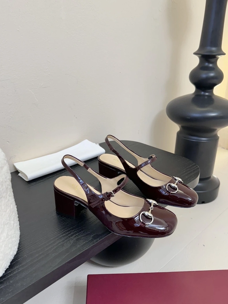 Flexible Gxccx Sandals 157175