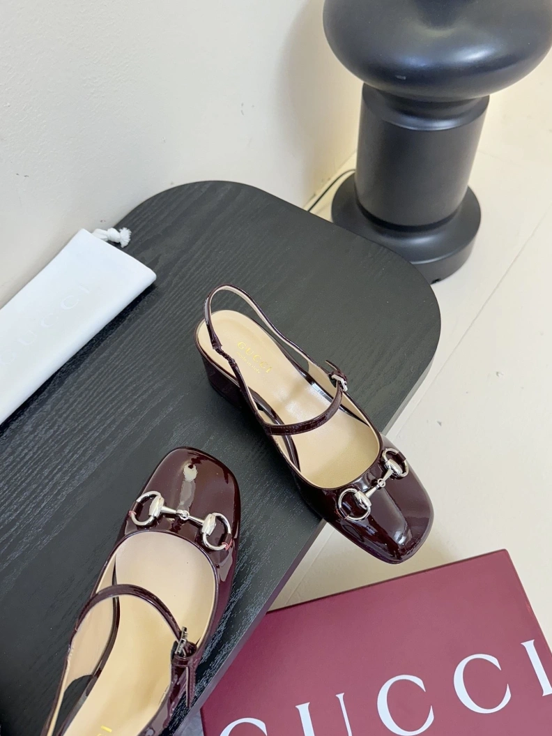 Flexible Gxccx Sandals 157175