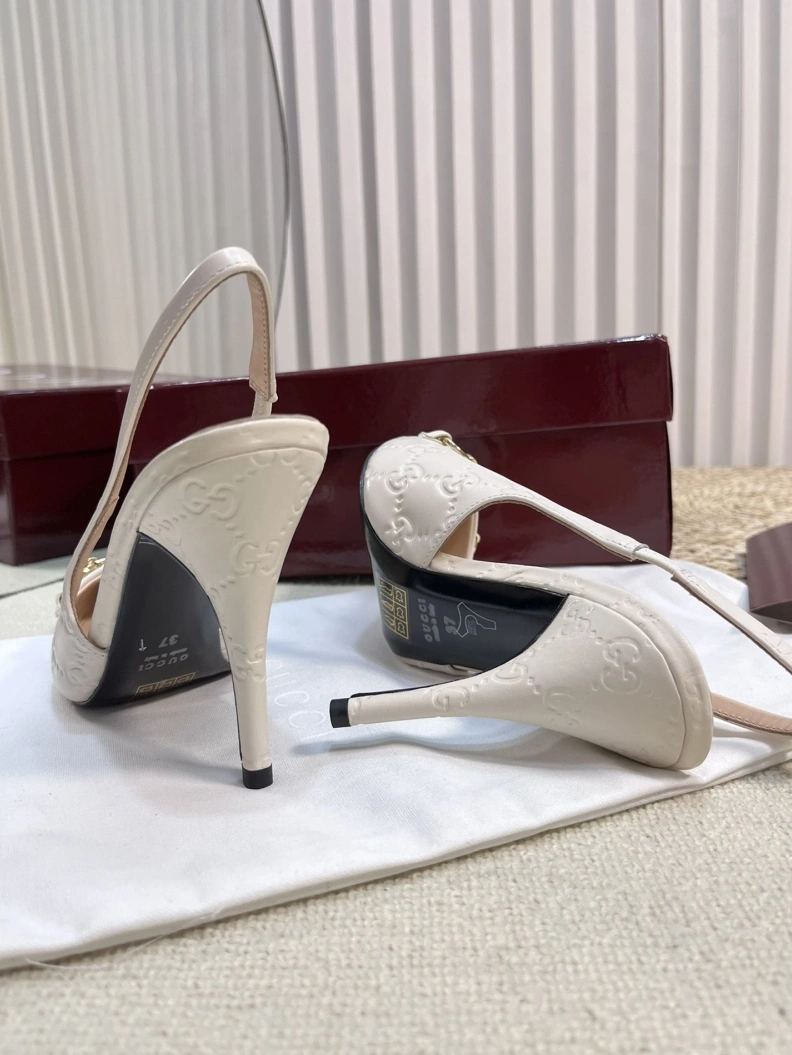 Resilient Gxccx Sandals 157187