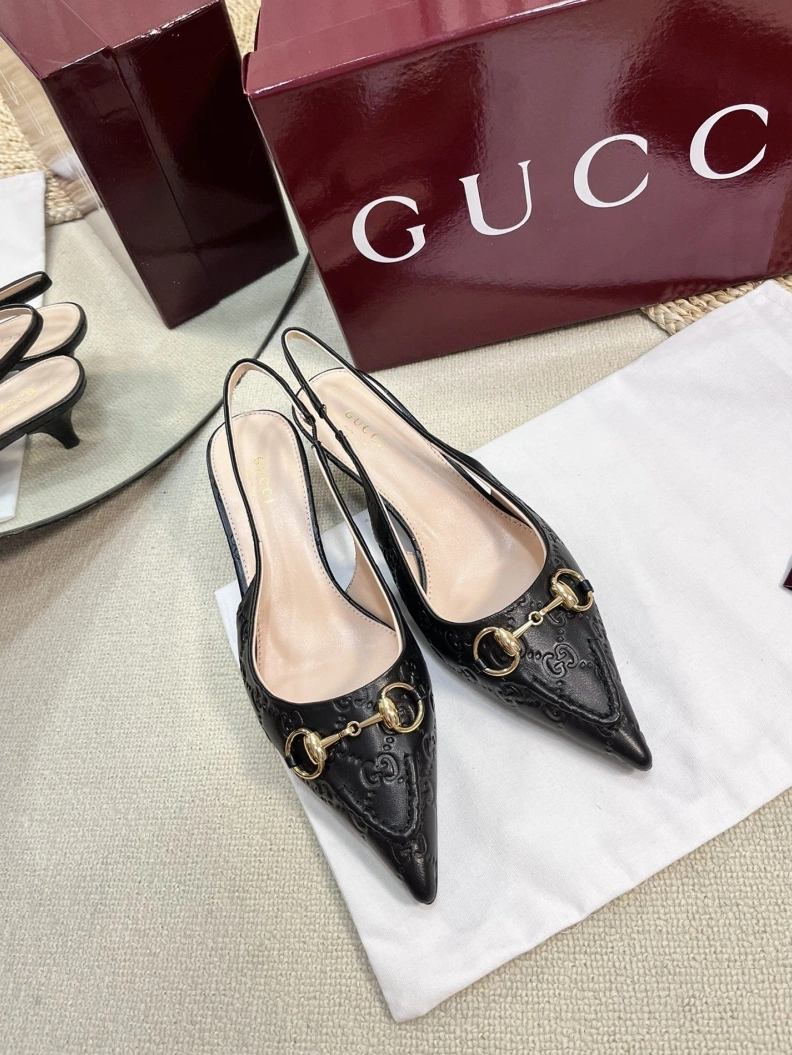 Fashionable Gxccx Sandals 157180