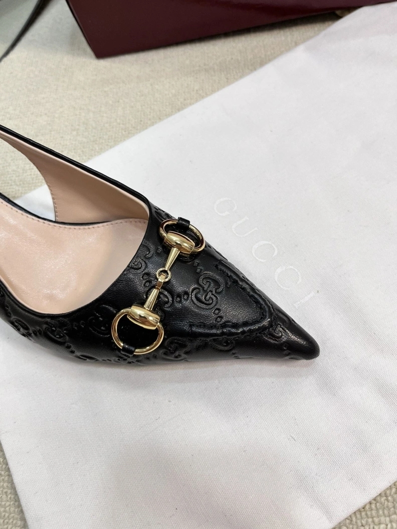 Fashionable Gxccx Sandals 157180