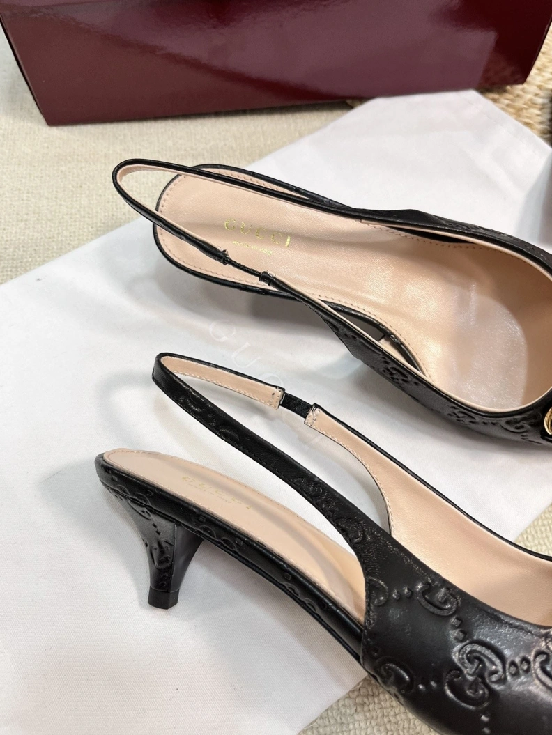Fashionable Gxccx Sandals 157180