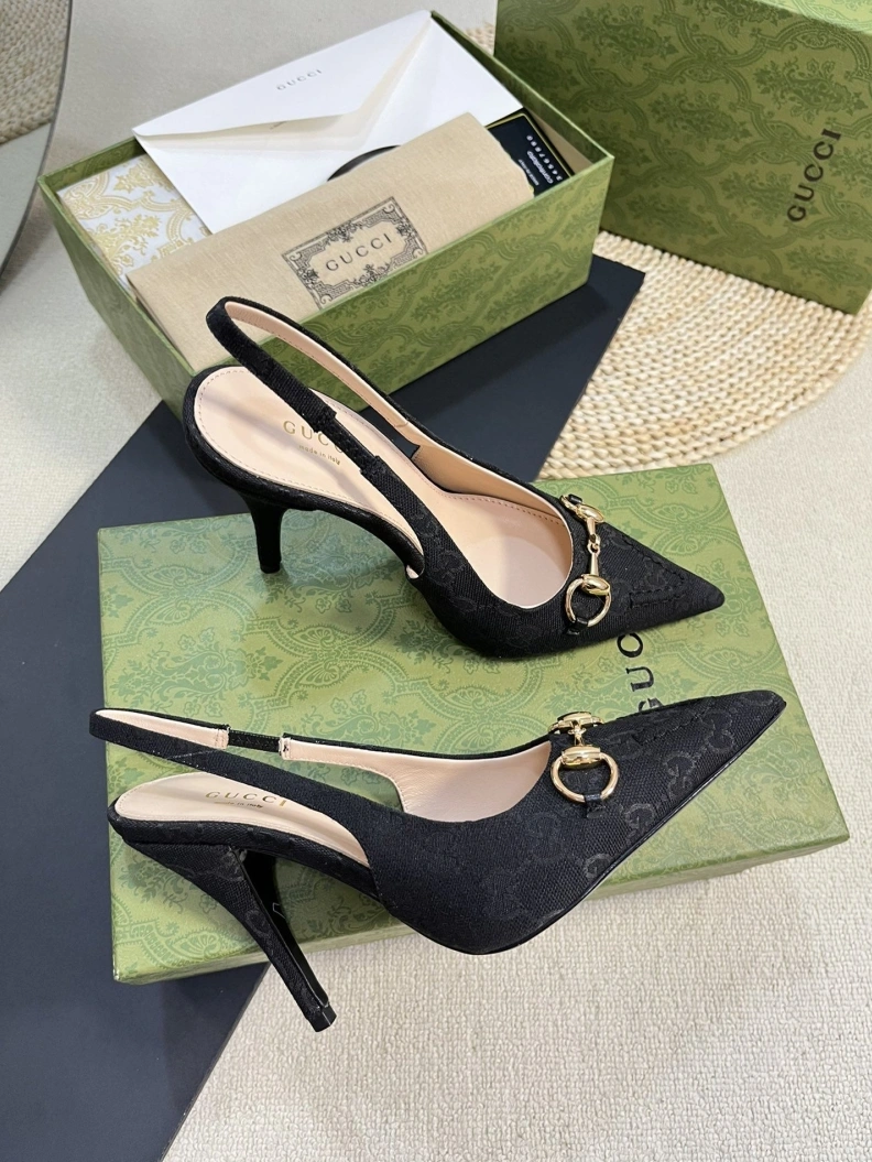 Lightweight Gxccx Sandals 157186