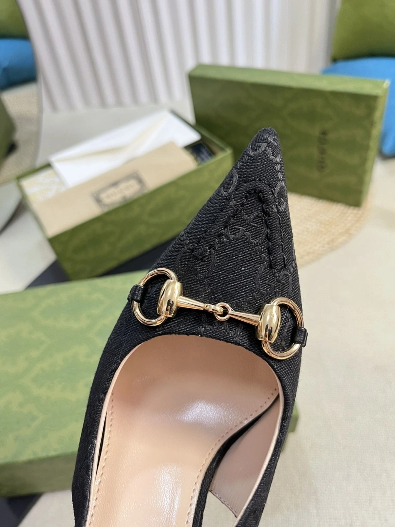 Lightweight Gxccx Sandals 157186