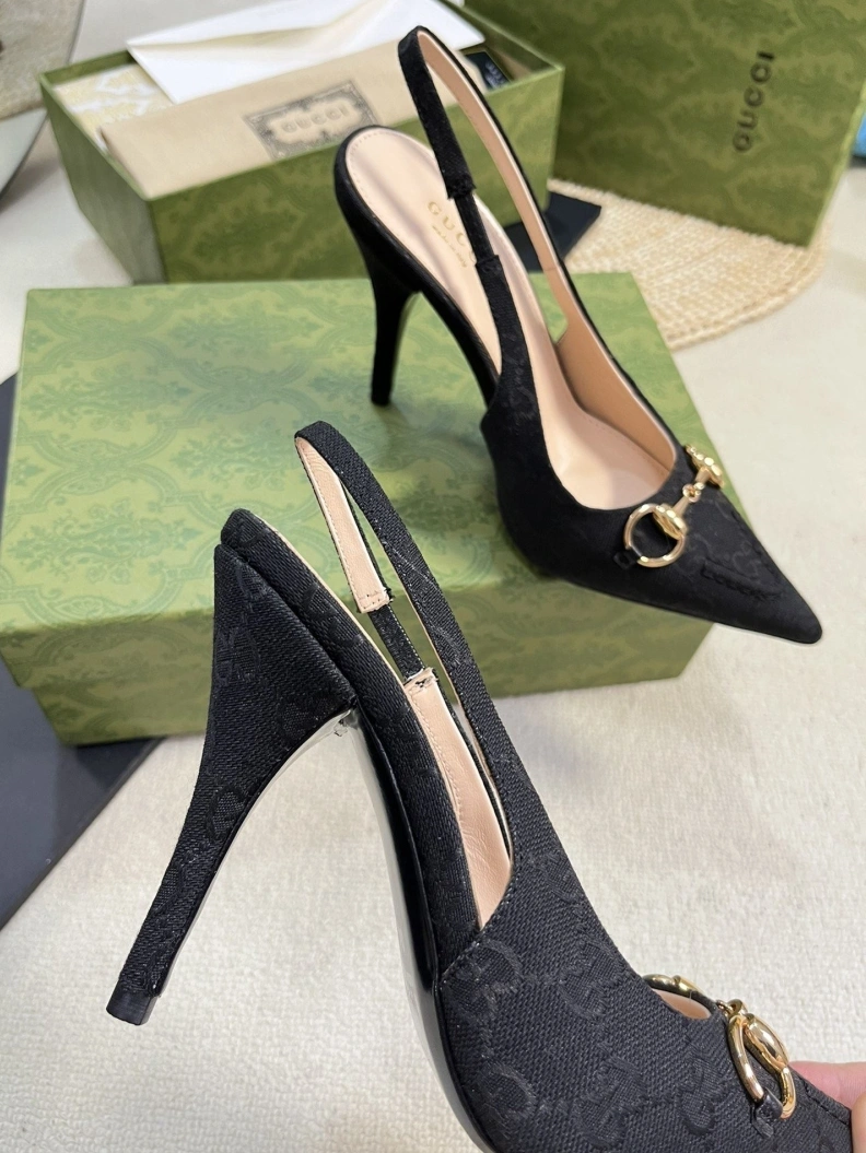 Lightweight Gxccx Sandals 157186