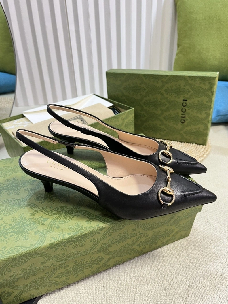 Gxccx Sandals WellDesigned 157171