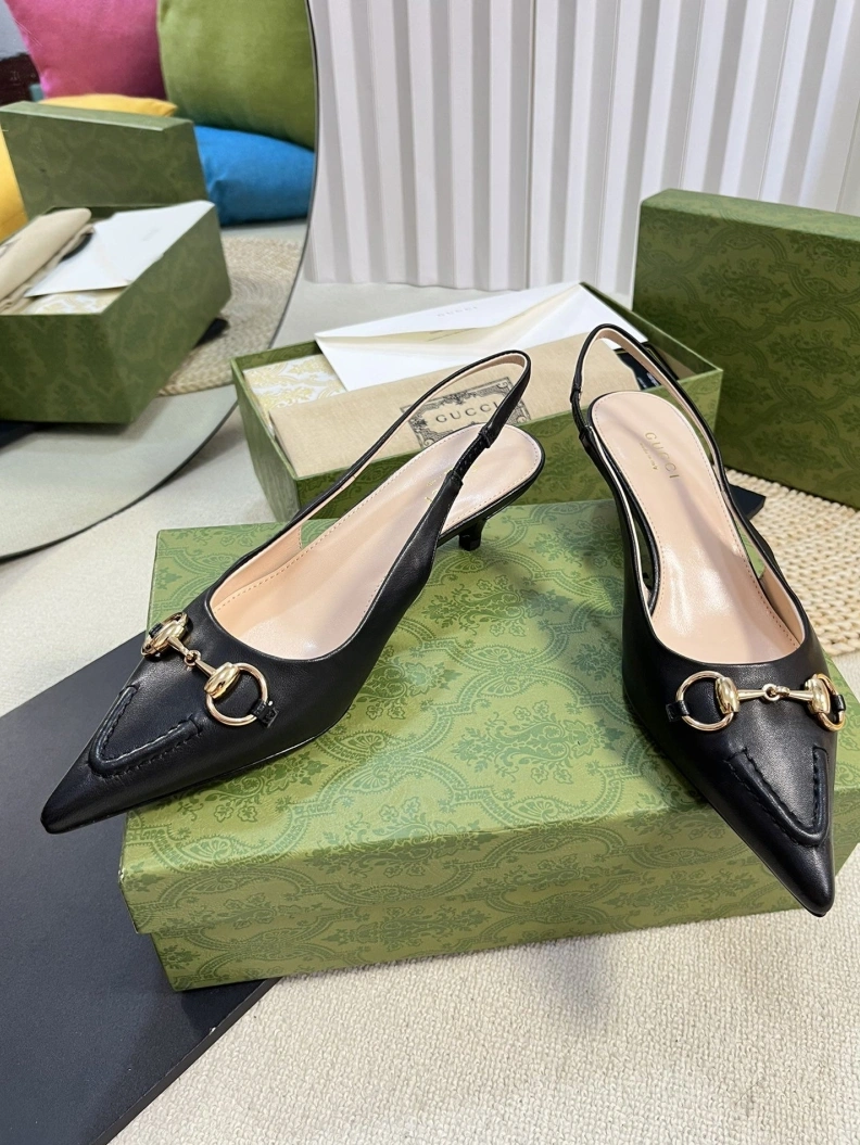 Gxccx Sandals WellDesigned 157171