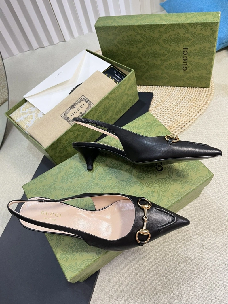Gxccx Sandals WellDesigned 157171