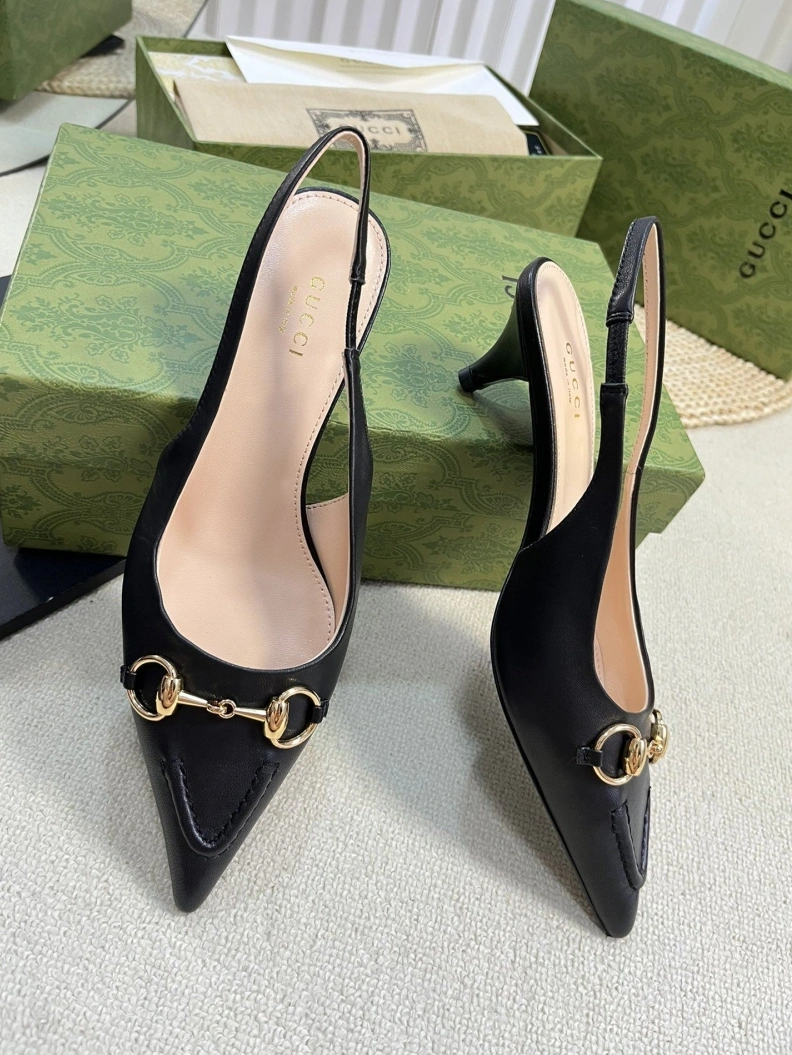 Gxccx Sandals WellDesigned 157171