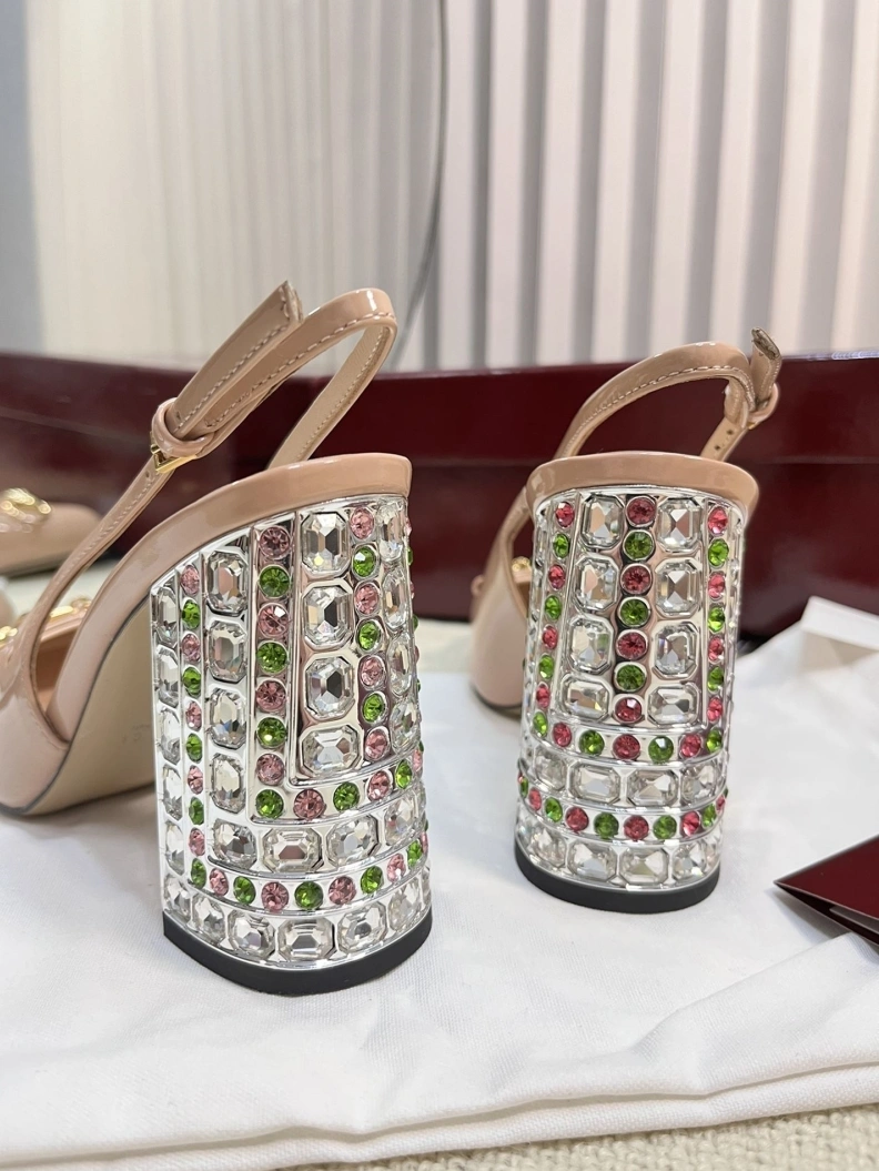 Comfortable Gxccx Sandals 157155