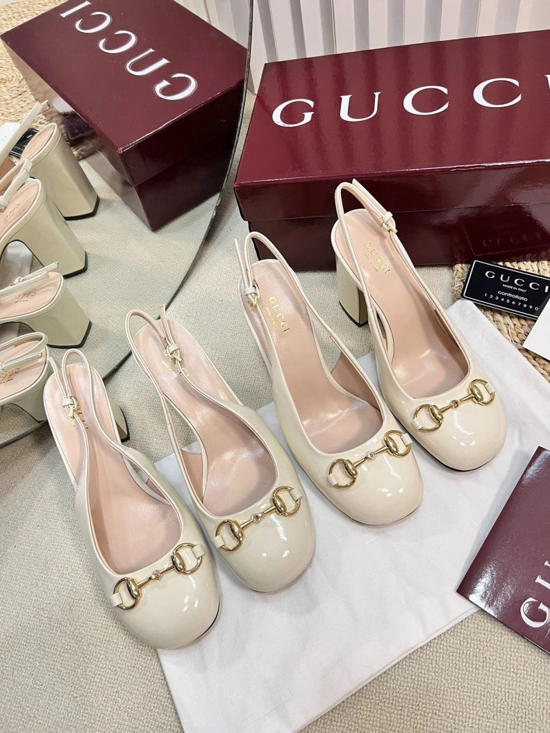Trendsetting Gxccx Sandals 157147