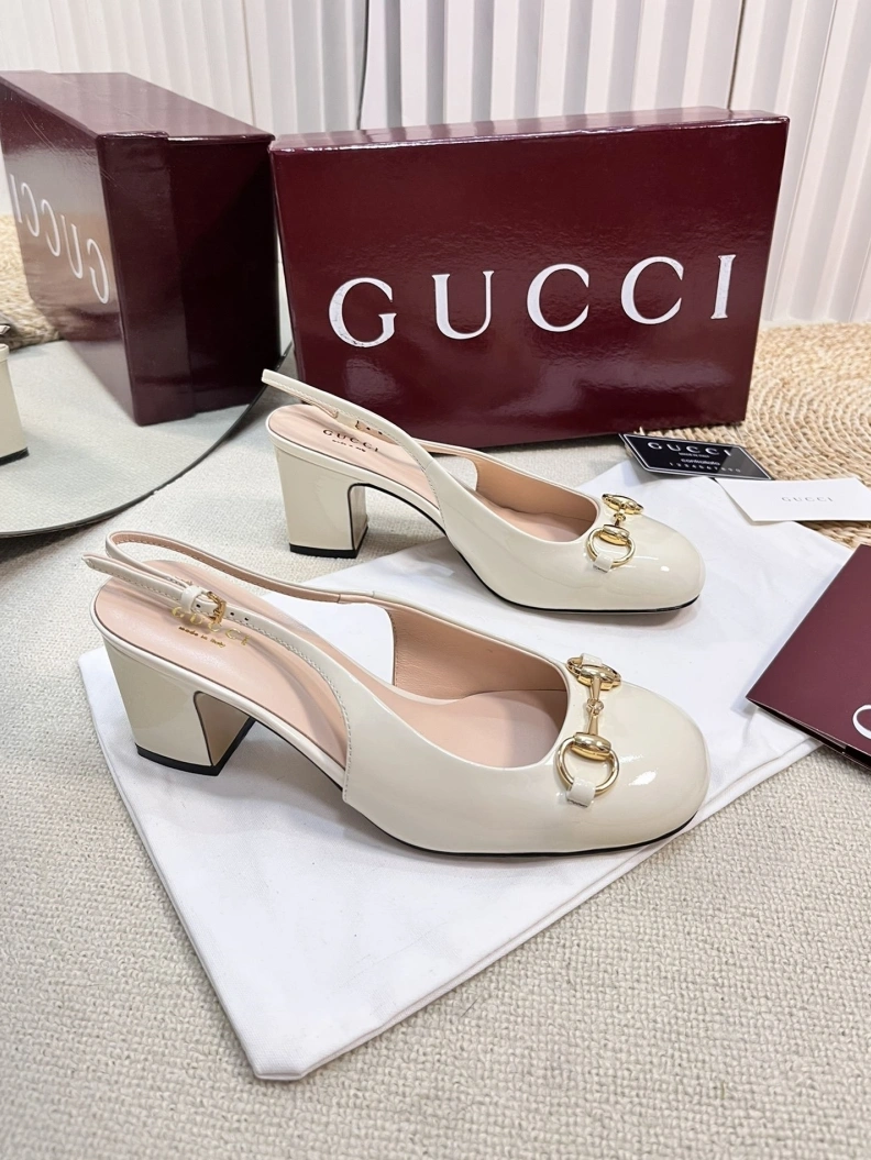 Trendsetting Gxccx Sandals 157147
