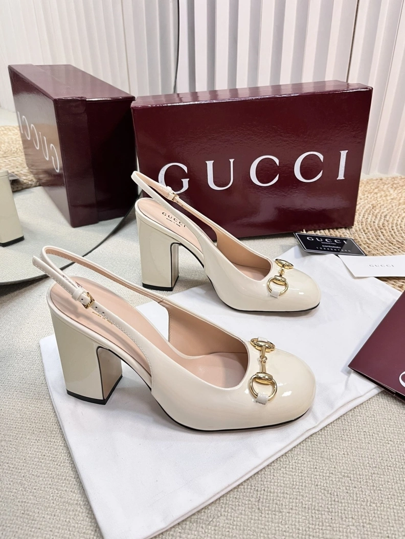 Trendsetting Gxccx Sandals 157147