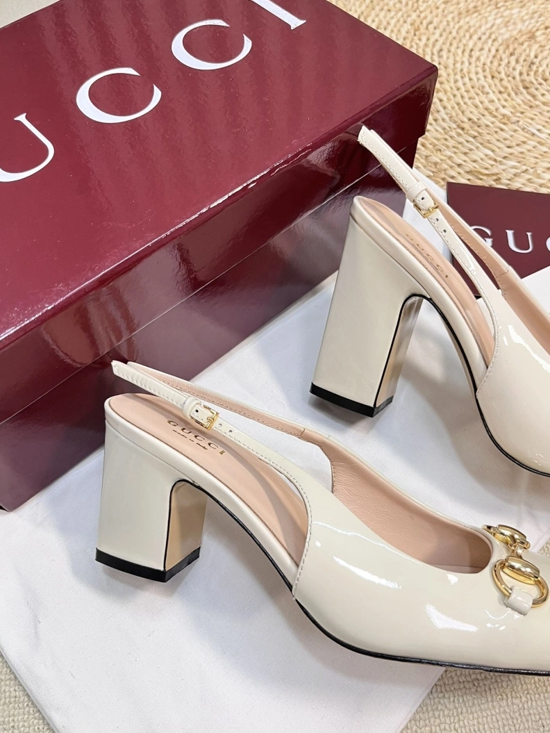 Trendsetting Gxccx Sandals 157147