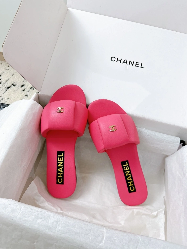 Bright Chxnxl Slippers 118931