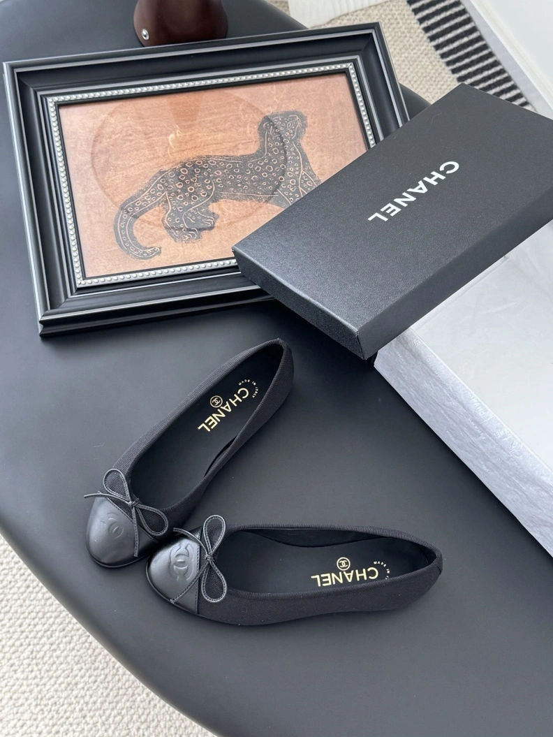 Reliable Chxnxl Flat Shoes 119467