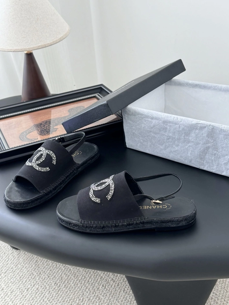 Unique Chxnxl Sandals 119173