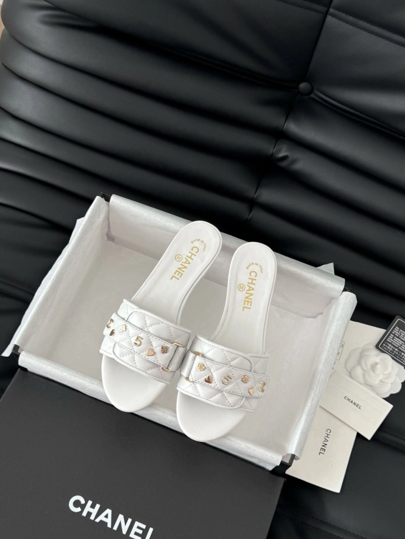 Comfortable Chxnxl Slippers 118906