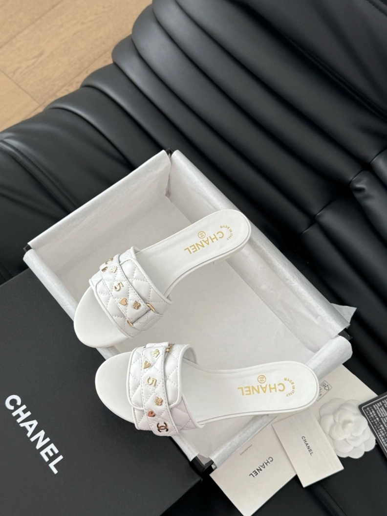 Comfortable Chxnxl Slippers 118906