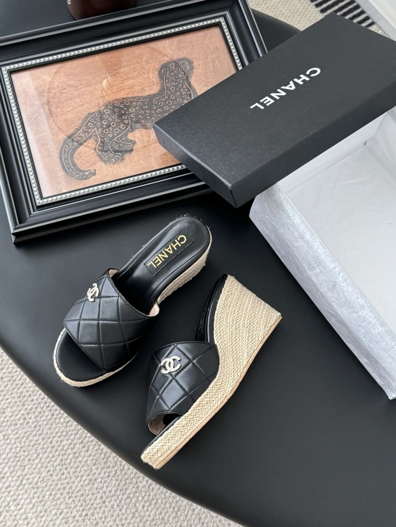 Minimalist Chxnxl Sandals 119174