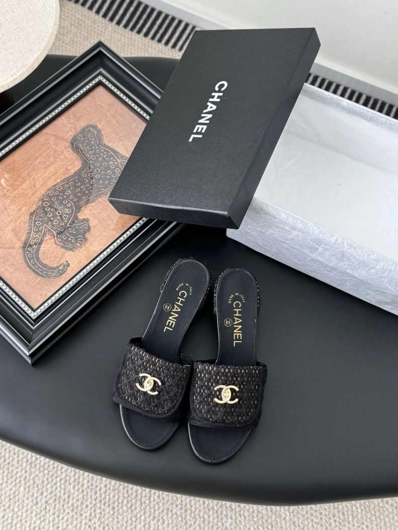 NewStyle Chxnxl Sandals 119159