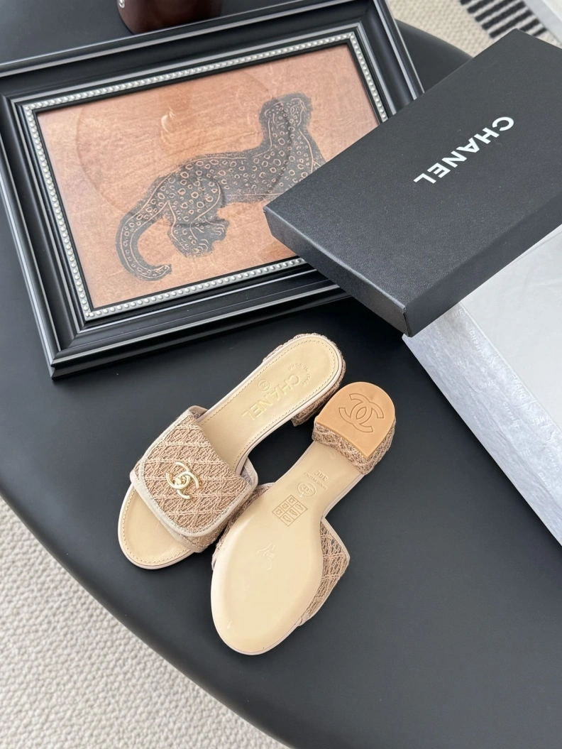 NewStyle Chxnxl Sandals 119158