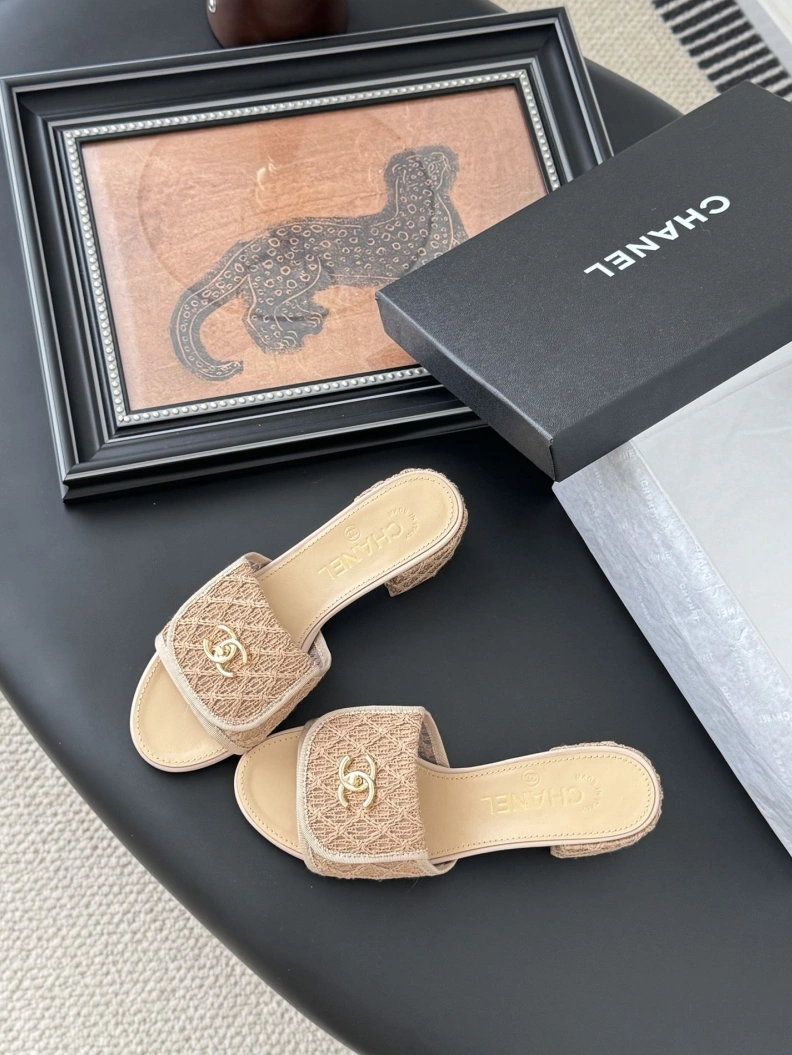 NewStyle Chxnxl Sandals 119158