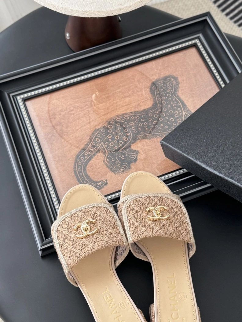 NewStyle Chxnxl Sandals 119158